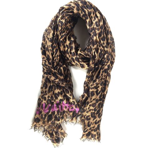 louis vuitton large animal print scarf|louis vuitton scarf men.